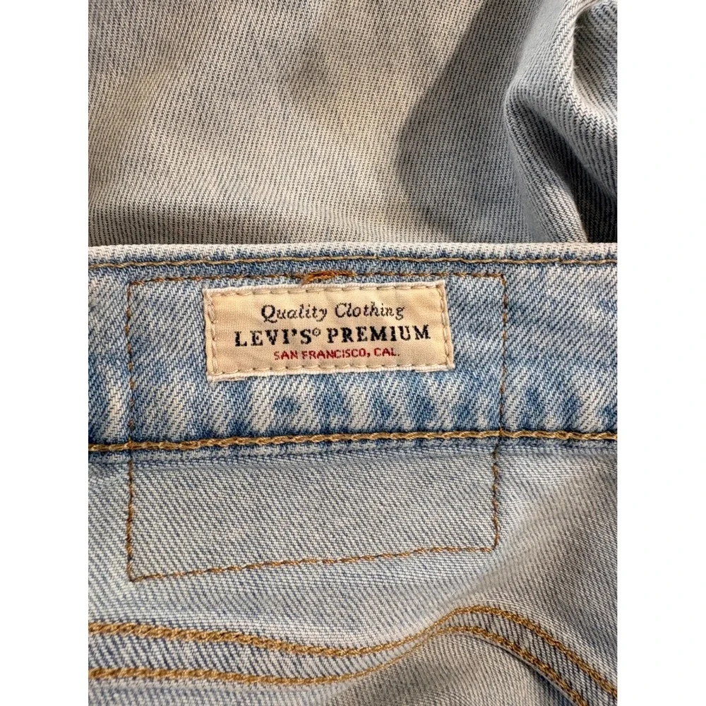 Levis Premium 502 Taper Fit Jeans Light Wash Denim W30 L32 Mens 29507-0942